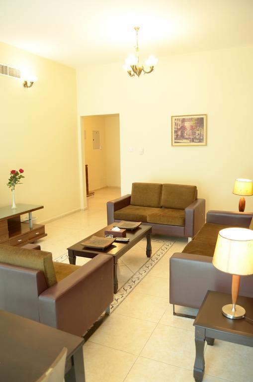 الشارقة Arcadia Hotel Suites المظهر الخارجي الصورة