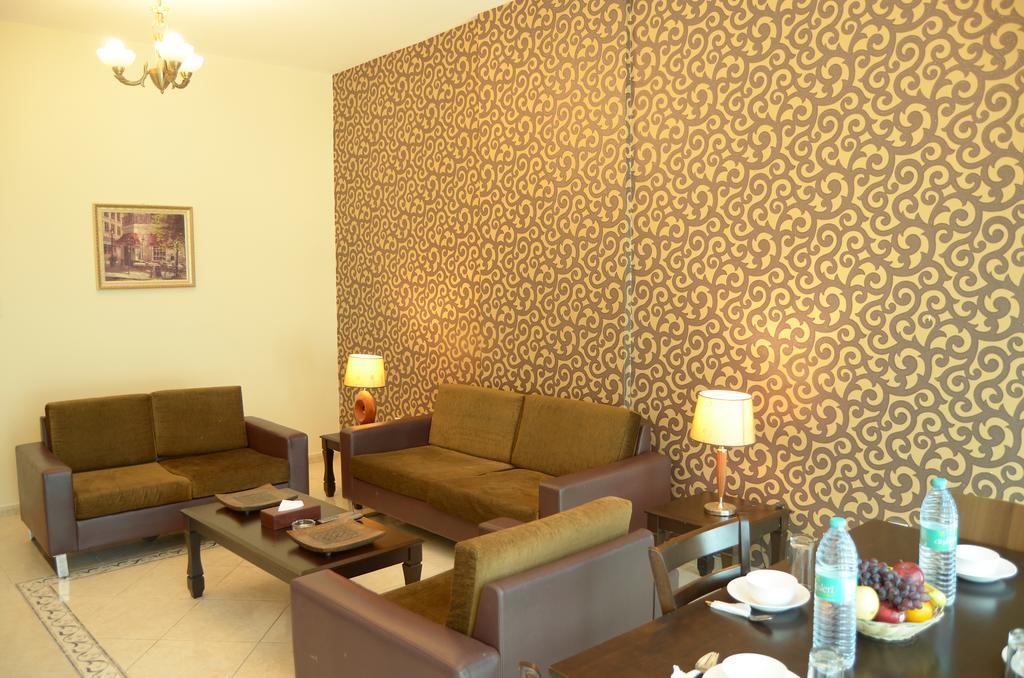 الشارقة Arcadia Hotel Suites المظهر الخارجي الصورة